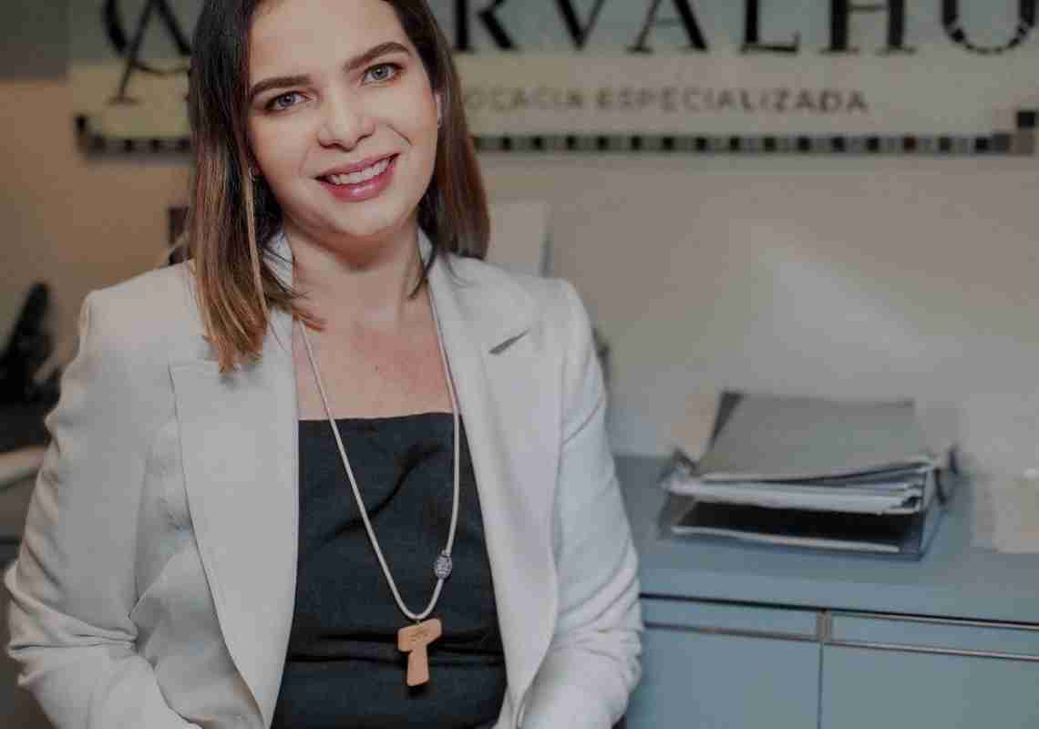 Advogada Helena Carvalho assume como membro da Comissão de Compliance da OAB durante o Summit Gestão para Jovem Advocacia